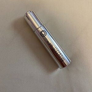 MONAT Rejuveniqe Serum (NOT A  MONAT PARTNER)